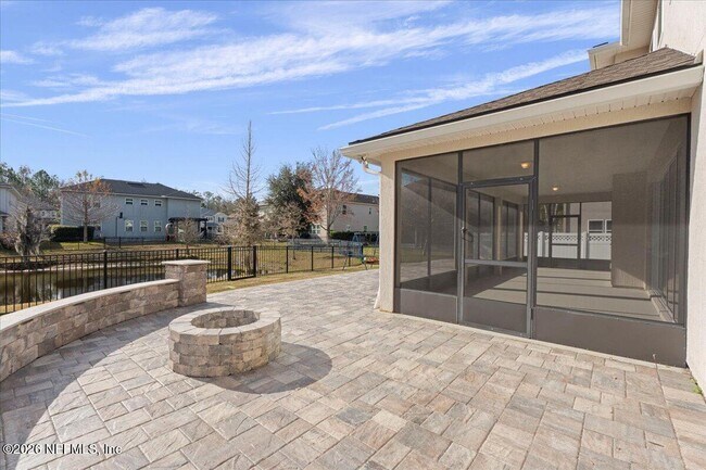 Building Photo - 102 Ann Scott Dr