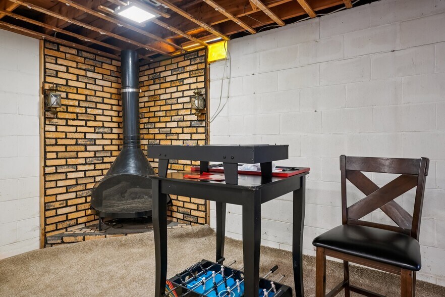 Building Photo - 10783 W Appleton Ave