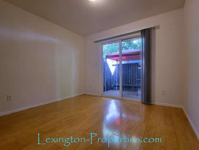 Building Photo - Beautifully Remodeled, 2BD/1BA, Condo Avai...