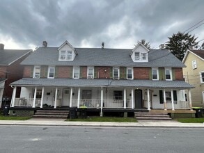 Building Photo - 121 N 1st St