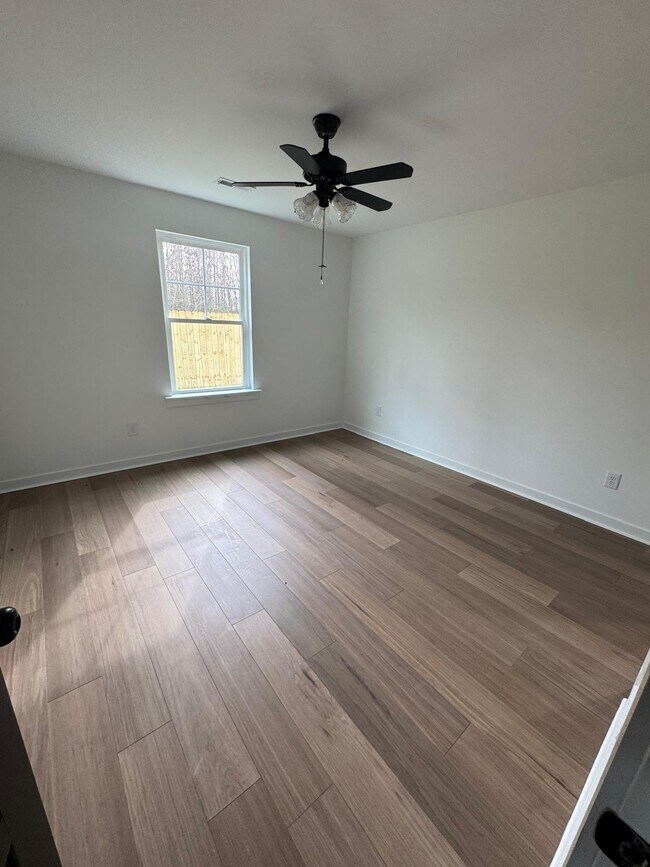 Building Photo - 518 Crump St