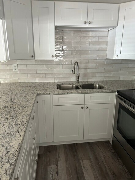 Building Photo - 6122 Arthur Ave