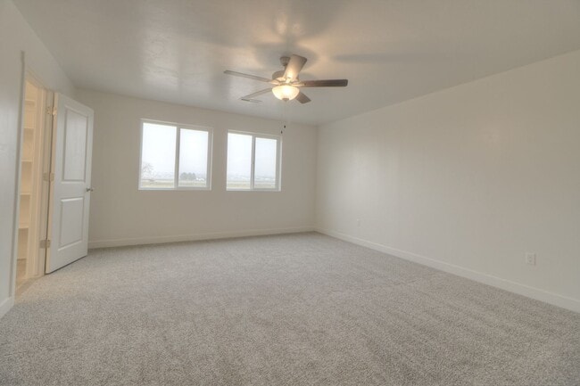 Building Photo - 3 Bedroom 2.5 Bathroom Payson Utah