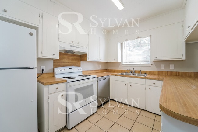 Building Photo - Life Just Got Better!