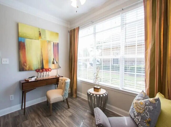 Building Photo - 100 Crossing Blvd