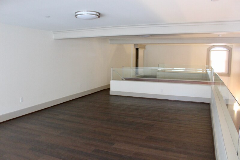 Building Photo - 1120 Reddour St