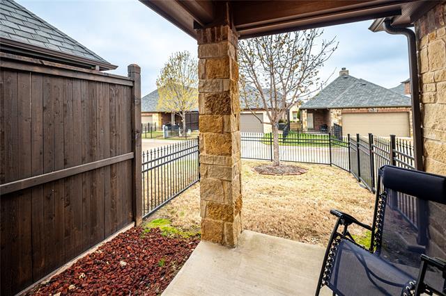 Building Photo - 8620 Grassland Dr