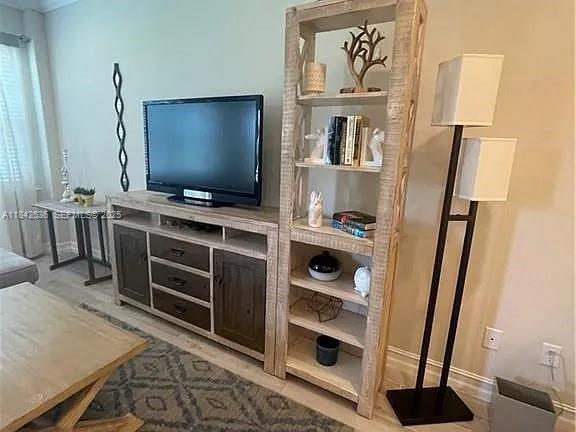 Building Photo - 7139 Greenwood Park Cir