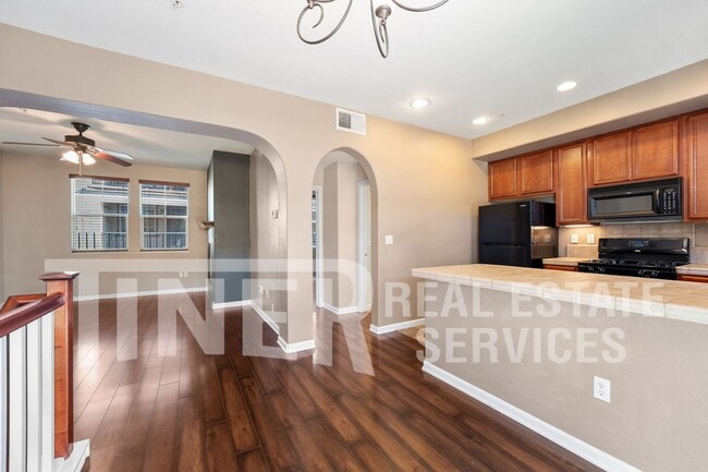 Building Photo - 6550 Hearthstone Cir