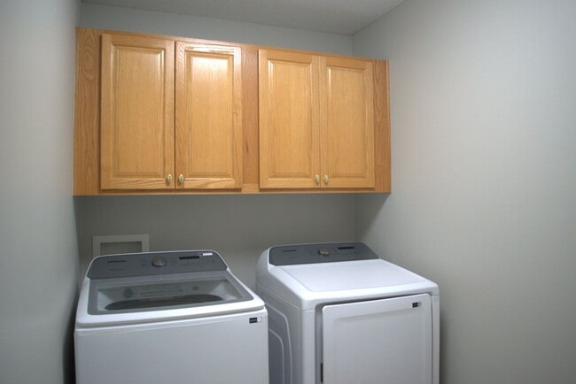Building Photo - 309 Grampian Dr