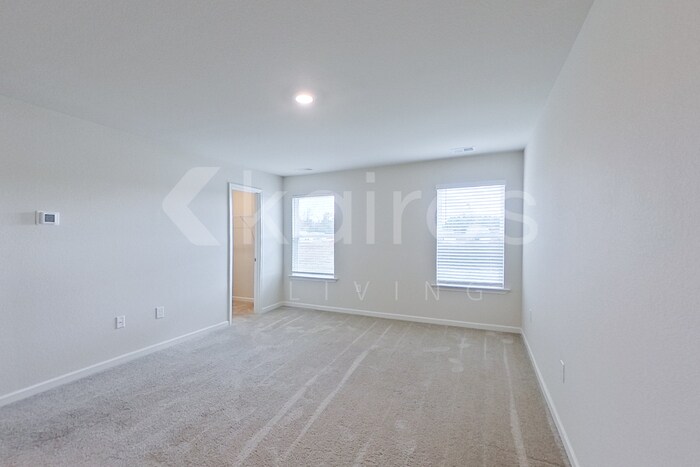 Building Photo - 1138 Freedom Pkwy