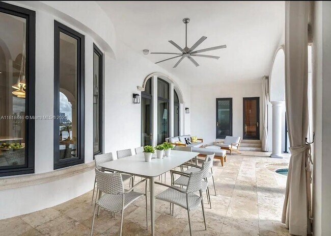 Building Photo - 432 S Hibiscus Dr