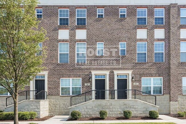 Building Photo - 10 N Center St