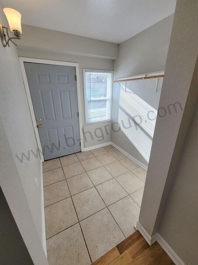 Building Photo - 6411 32nd Ave