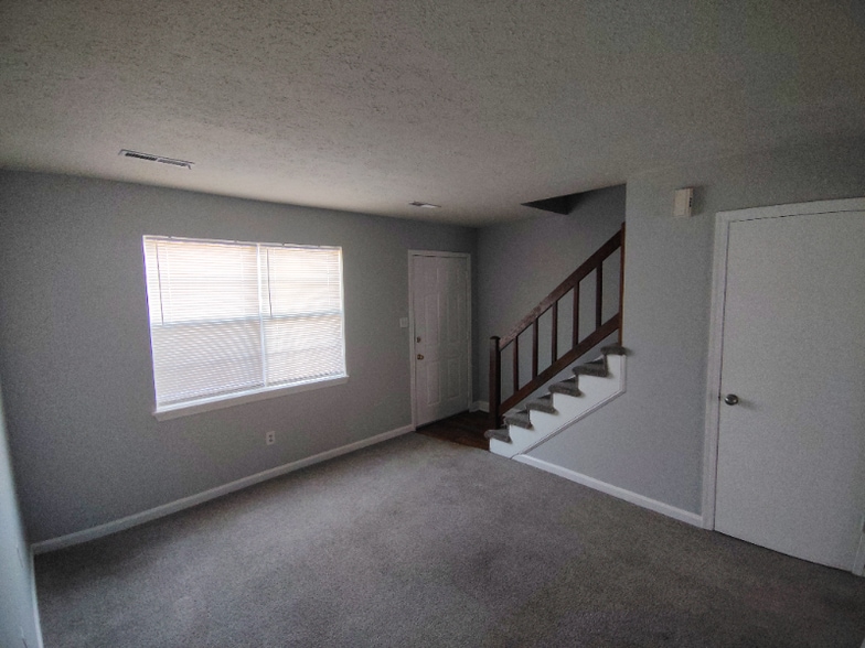 Building Photo - 22 Fonda Dr