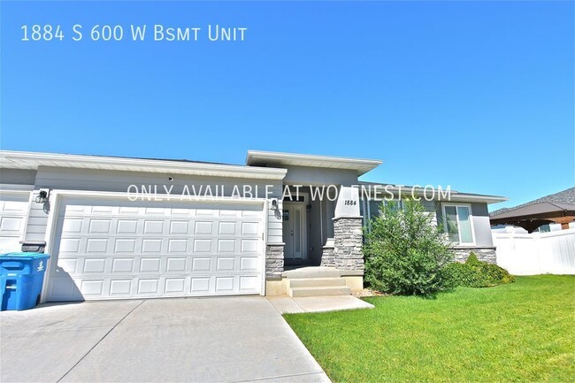 Building Photo - Gorgeous 3 Bed Payson Basement Unit!