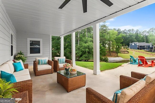 Building Photo - 1060 Old Rock Rd