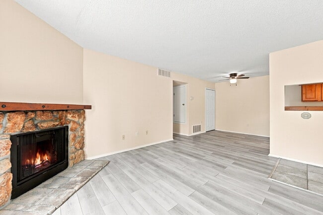 Building Photo - $1,340.95 with $300 off the first month's rent, 2 Beds - 1 Bath, Condoi in Aurora with Wall A/C!