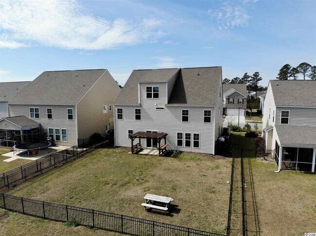 Building Photo - Carolina Farm home