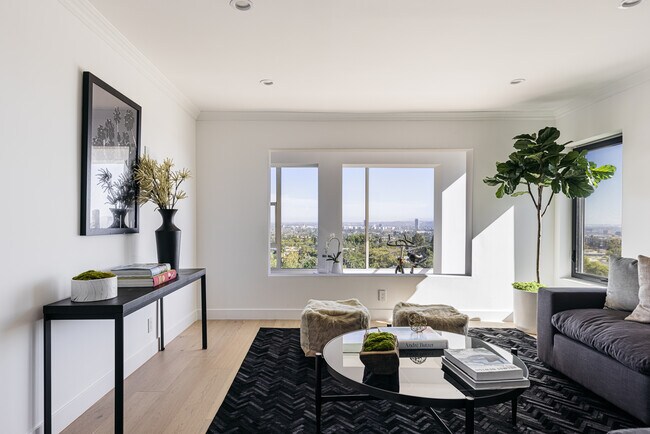 Building Photo - 7866 Fareholm Dr