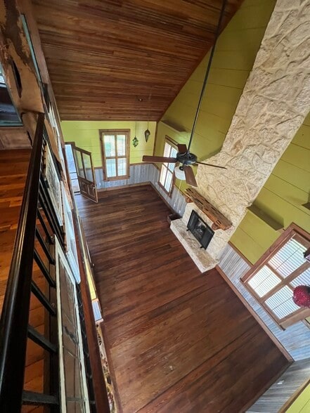 Building Photo - 813 W Bluebonnet Dr