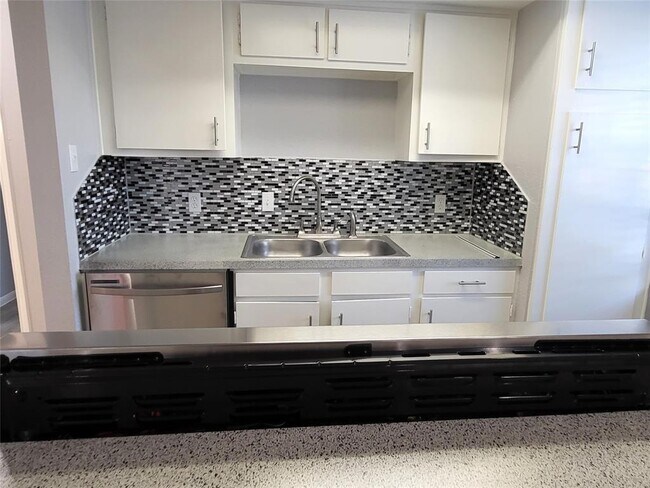 Building Photo - 14333 Memorial Dr