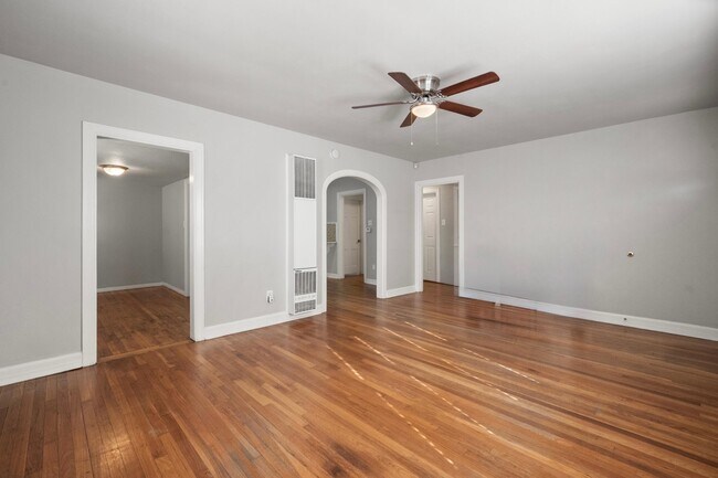 Building Photo - 2102 25th St