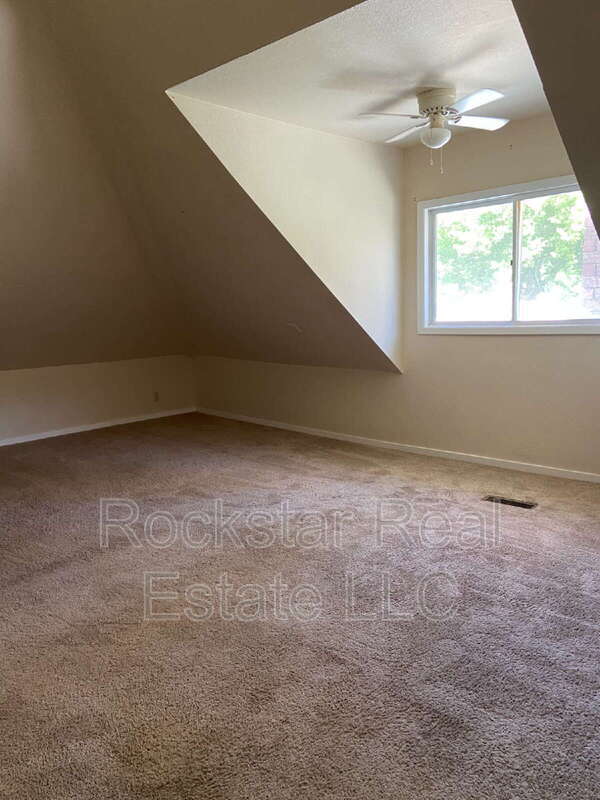 Building Photo - 4235.5 E Hartson Ave