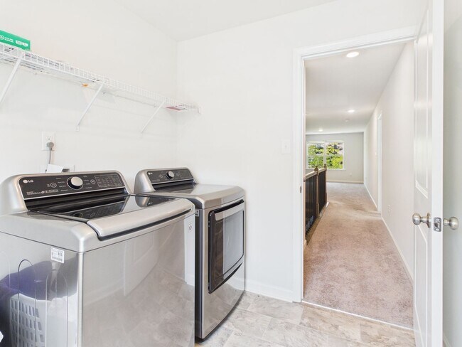 Building Photo - 5701 Brailen Dr