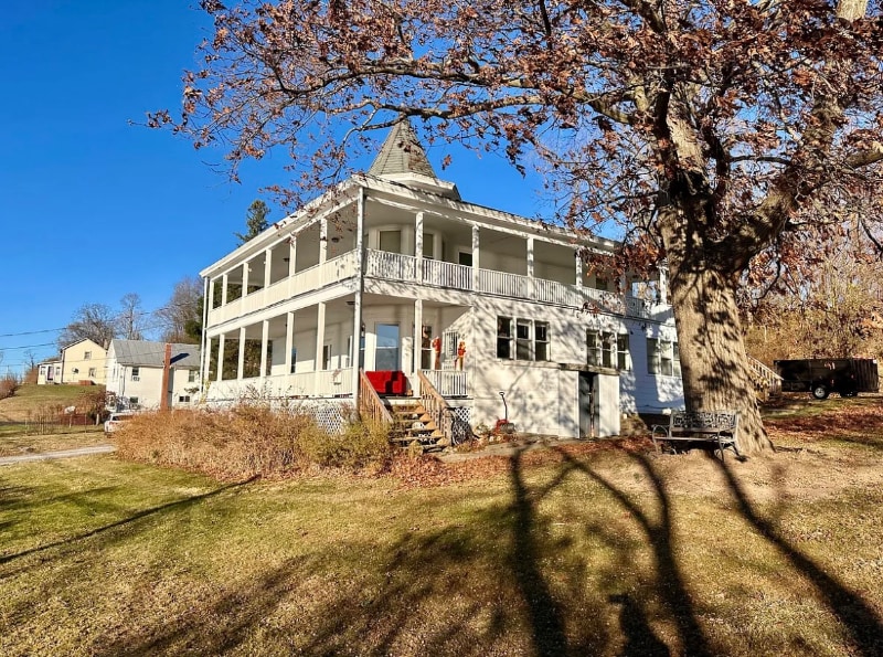 Building Photo - 1784 NY-9J