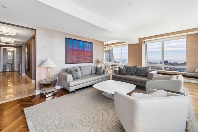 Building Photo - 706 Mission St