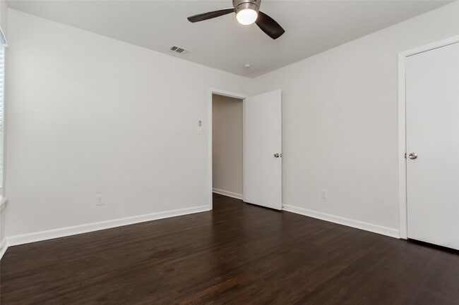 Building Photo - 3928 Valley Ridge Rd