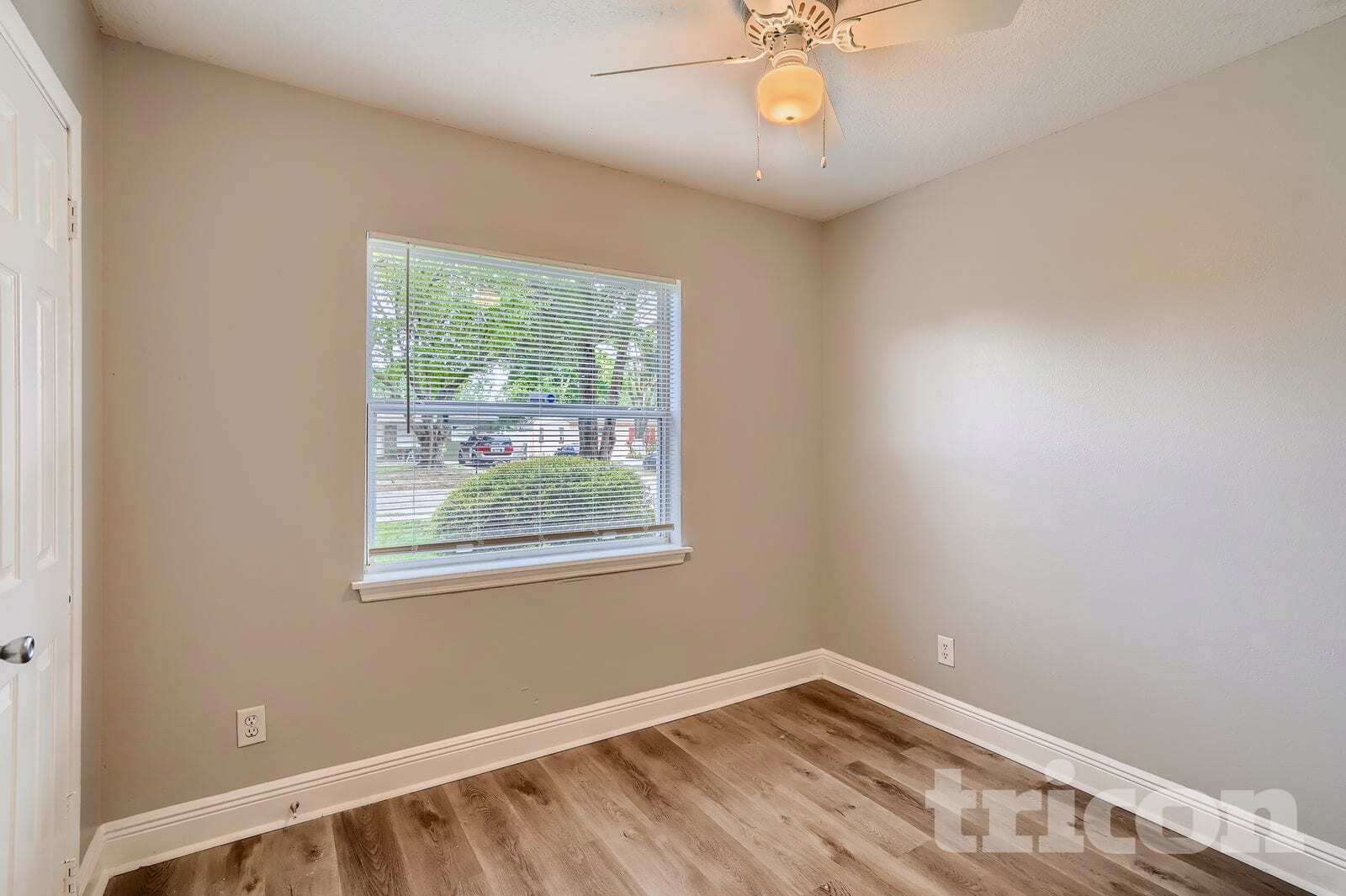 Building Photo - 322 Notre Dame Dr