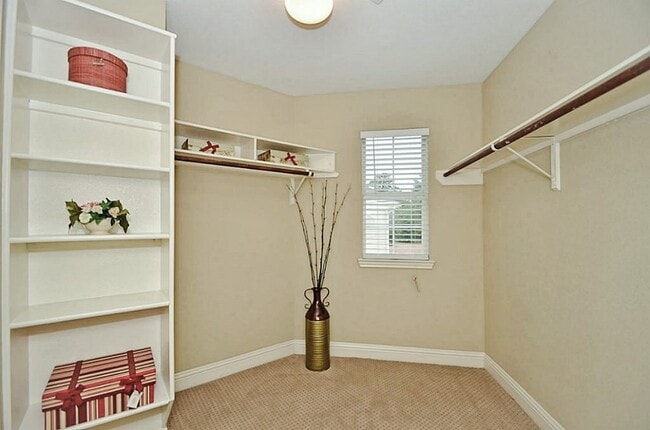 Building Photo - 12225 Medina Lake Dr