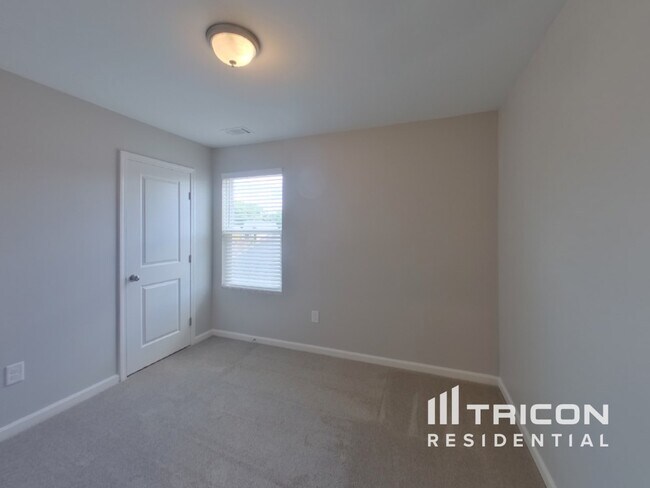 Building Photo - 531 Bella Casa Run