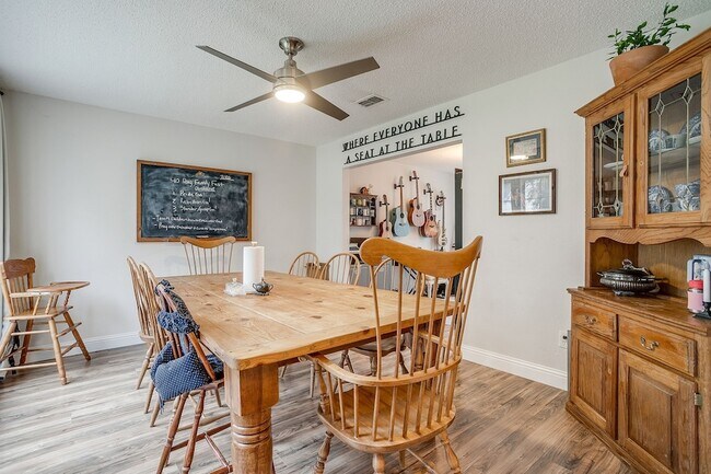 Building Photo - 5221 Grand Mesa Dr