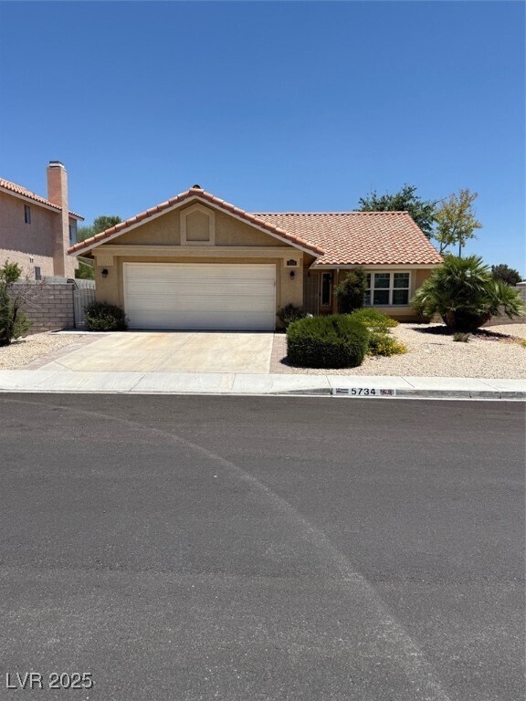 Primary Photo - 5734 Indian Ridge Dr
