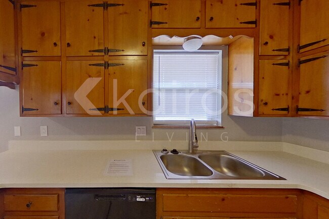 Building Photo - 5101 Harvard St