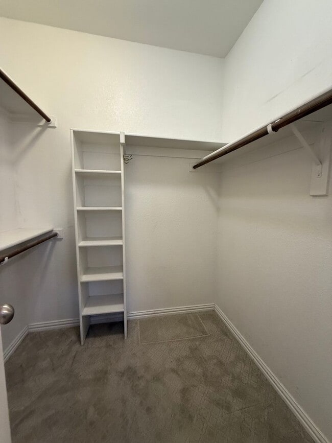 Building Photo - 1846 Sandpiper Dr