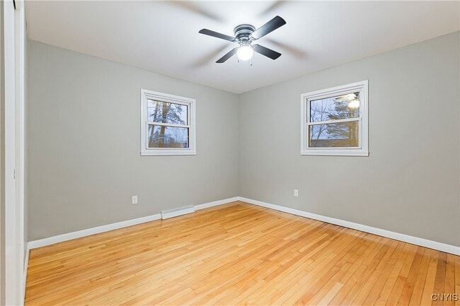 Building Photo - 4 1st St