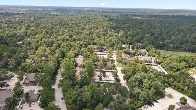 Building Photo - Cozy 2 bedroom in great neighborhood