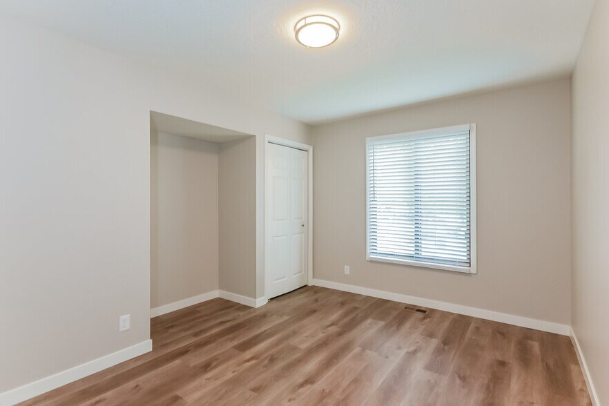 Building Photo - 1264 W 1750 N