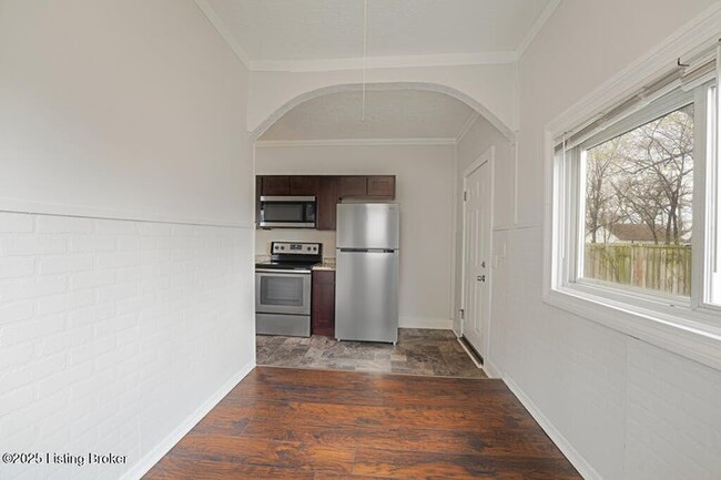 Building Photo - 1312 Lillian Ave