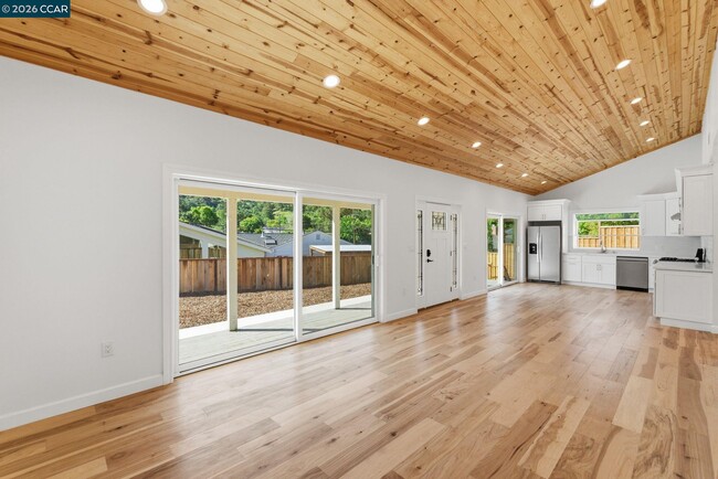 Building Photo - 3196 Rohrer Dr