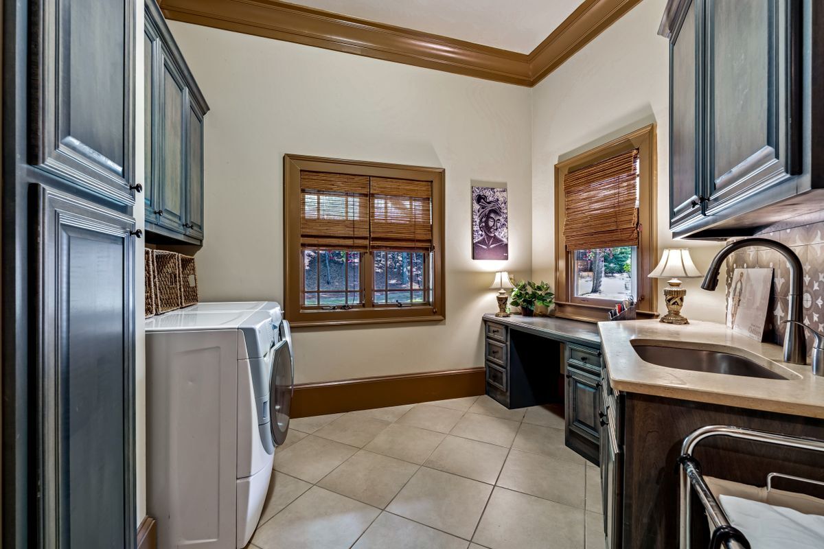 Building Photo - 6407 Grand Marina Cir