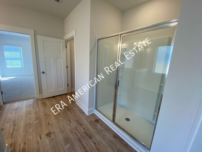 Building Photo - 3398 Southwind Dr