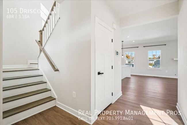 Building Photo - 105 Driscoll Ln