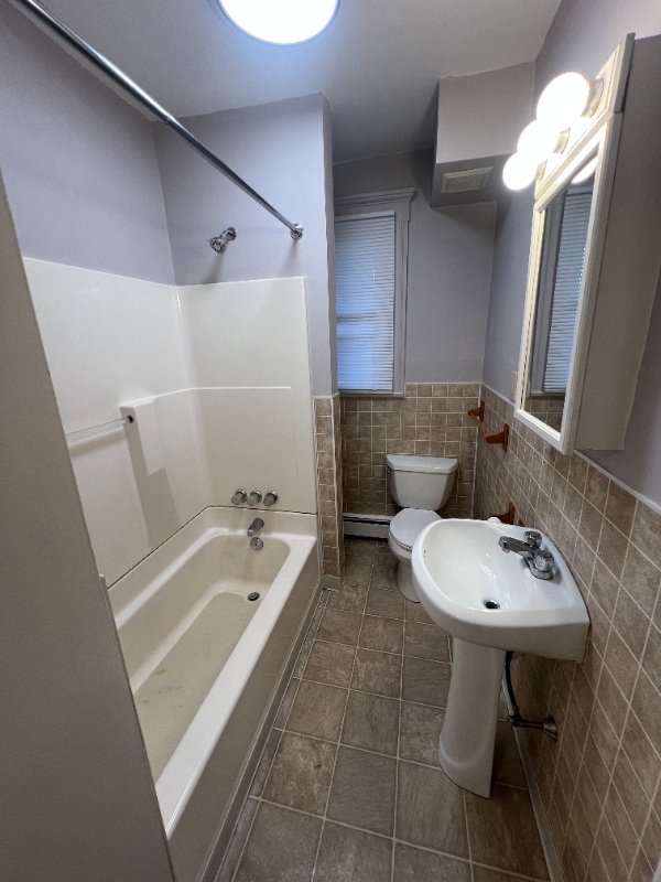 Building Photo - 128-130 Barney St