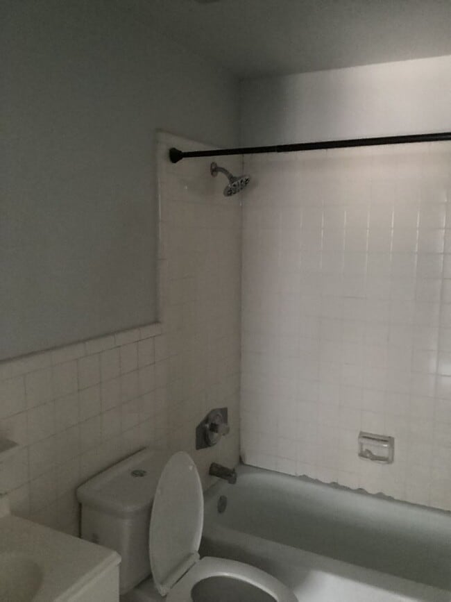 Building Photo - Downtown 1 bdrm Apt