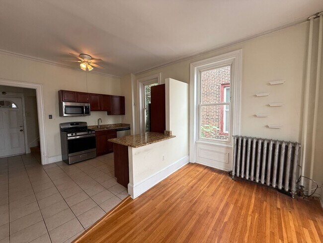 Building Photo - Newly Renovated Apartment in Brewerytown